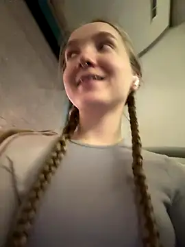 Snapshot of bambi_lu chatting on 12/18/25, 06:03 bambi lu online show from 12/18/25, 06:03