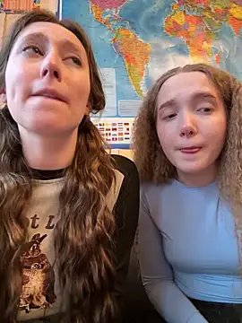 Snapshot of bambi_lu chatting on 03/08/26, 02:10 bambi lu online show from 03/08/26, 02:10