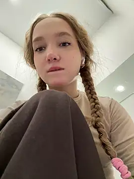 Snapshot of bambi_lu chatting on 03/19/26, 06:34 bambi lu online show from 03/19/26, 06:34