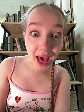 Snapshot of bambi_lu chatting on 04/06/26, 07:59 bambi lu online show from 04/06/26, 07:59