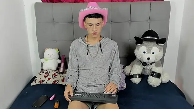 jeims hotboy online show from 07/04/26, 12:33