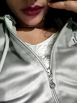 Eshwari Chopra online show from 12/03/25, 04:16