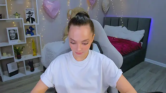 MelanieAlves online show from 03/11/26, 12:33