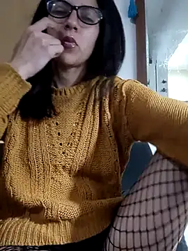 Snapshot of Camilitah chatting on 11/04/25, 02:49 Camilitah online show from 11/04/25, 02:49