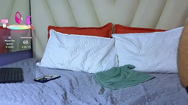 Hotboy21  online show from 10/31/25, 03:46