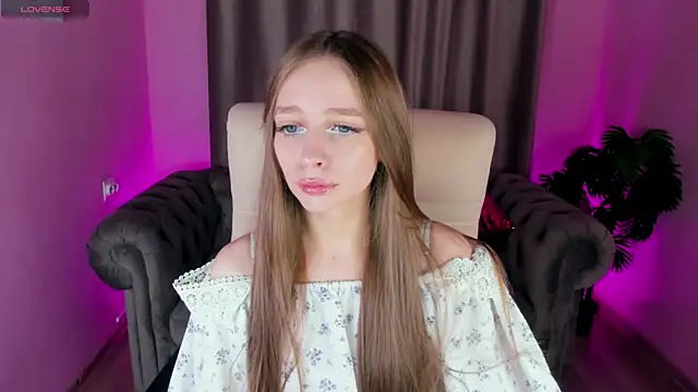 Amy Waynee online show from 10/19/25, 04:29