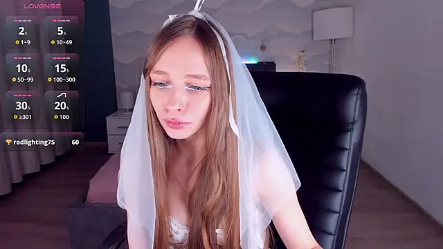 Amy Waynee online show from 10/30/25, 10:10