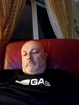 Alexis Bull online show from 04/12/26, 12:37