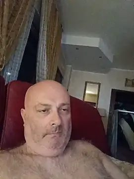 Snapshot of Alexis_Bull chatting on 06/19/26, 10:46 Alexis Bull online show from 06/19/26, 10:46