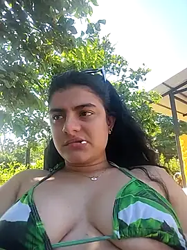 Snapshot of carlafox05 chatting on 09/11/25, 02:06 carlafox05 online show from 09/11/25, 02:06