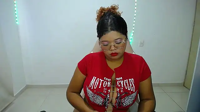 natalietits1 online show from 12/03/25, 05:44