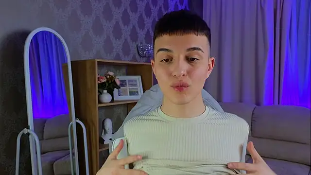 claus boy online show from 03/20/25, 08:08