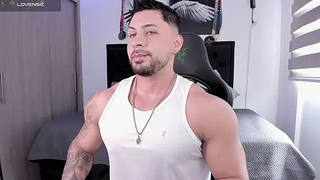 santi aesthetic online show from 01/16/26, 04:55