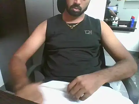 lovelyakash69 online show from 03/11/26, 06:30