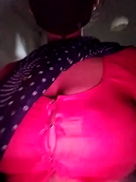 Snapshot of Soniy-Maax chatting on 09/29/25, 01:00 Soniy-Maax online show from 09/29/25, 01:00