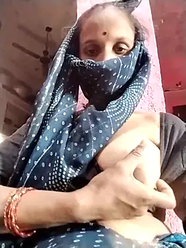 Snapshot of Soniy-Maax chatting on 11/11/25, 08:03 Soniy-Maax online show from 11/11/25, 08:03