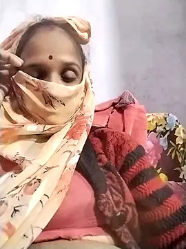 Snapshot of Soniy-Maax chatting on 11/16/25, 03:39 Soniy-Maax online show from 11/16/25, 03:39