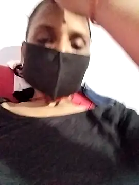 Snapshot of Soniy-Maax chatting on 02/11/26, 04:45 Soniy-Maax online show from 02/11/26, 04:45