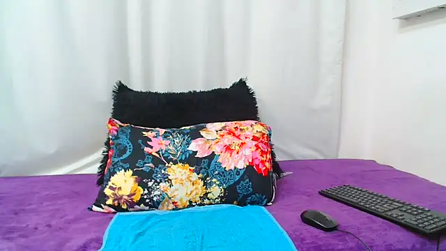 SMALLBOOBSXX online show from 10/07/25, 05:37