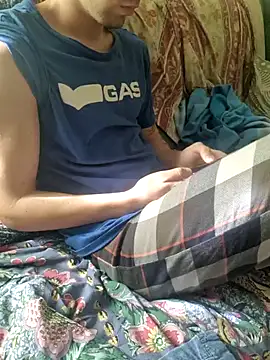 Snapshot of tipetto06 chatting on 10/03/25, 09:06 tipetto06 online show from 10/03/25, 09:06