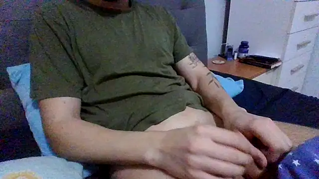 Snapshot of tipetto06 chatting on 11/20/25, 04:29 tipetto06 online show from 11/20/25, 04:29