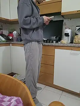 Snapshot of tipetto06 chatting on 04/16/26, 10:05 tipetto06 online show from 04/16/26, 10:05