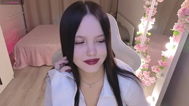 Betty  Davvis online show from 01/19/26, 02:54