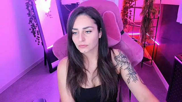 ValeriiMills online show from 10/03/25, 04:15