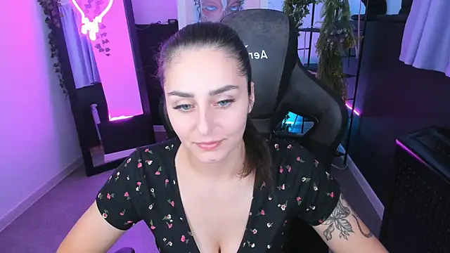 ValeriiMills online show from 11/05/25, 02:39