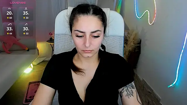 ValeriiMills online show from 03/15/26, 03:40