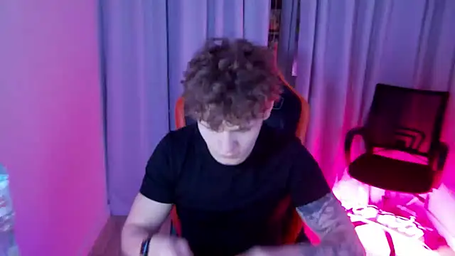 DanyDavis online show from 04/15/26, 08:09