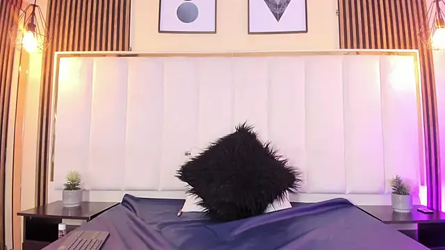 AmmberJones online show from 03/20/25, 03:56