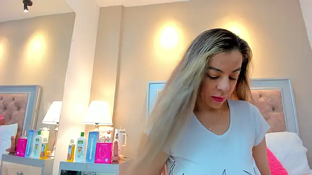 AlexaStorrm online show from 11/18/25, 04:28