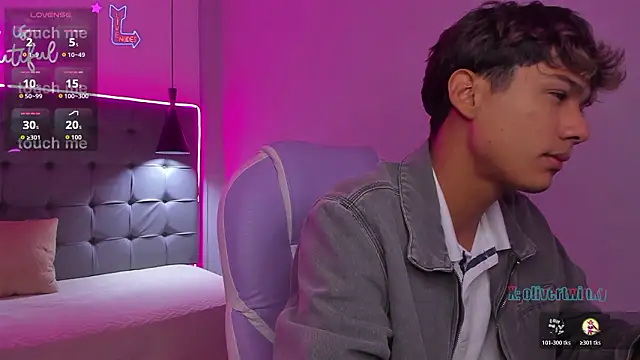 OliverTwinky online show from 02/03/26, 02:11