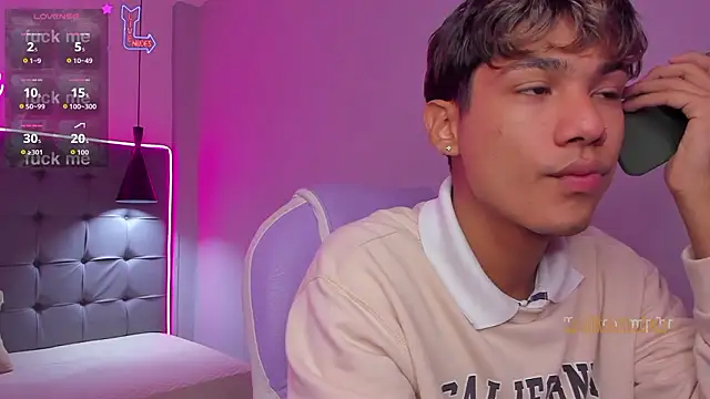 OliverTwinky online show from 02/05/26, 09:41