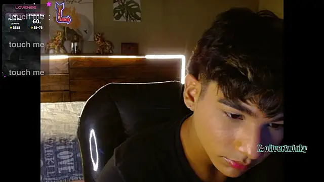 OliverTwinky online show from 02/20/26, 04:18