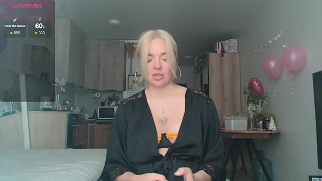 Eva   forever online show from 05/17/26, 09:17