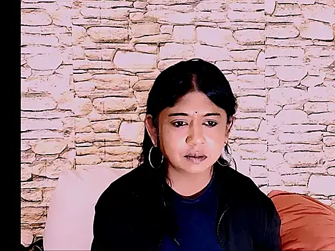 IndianPleasurez1 online show from 11/05/25, 04:23