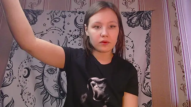 Snapshot of Thighswithspikes chatting on 10/02/25, 08:10 Thighswithspikes online show from 10/02/25, 08:10