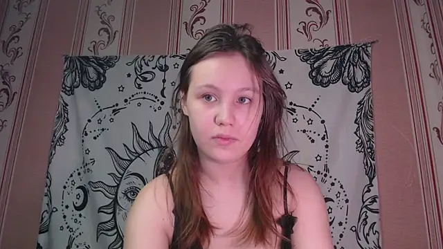 Snapshot of Thighswithspikes chatting on 11/13/25, 10:03 Thighswithspikes online show from 11/13/25, 10:03