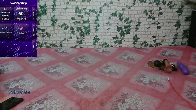 Snapshot of Trishna_love chatting on 09/23/25, 03:31 Trishna love online show from 09/23/25, 03:31