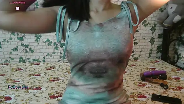 Snapshot of Trishna_love chatting on 10/27/25, 02:59 Trishna love online show from 10/27/25, 02:59