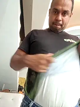 elnegro707070 online show from 12/01/25, 10:59