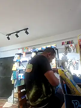 elnegro707070 online show from 01/12/26, 11:04