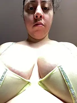 w3tkittty online show from 06/26/26, 10:14