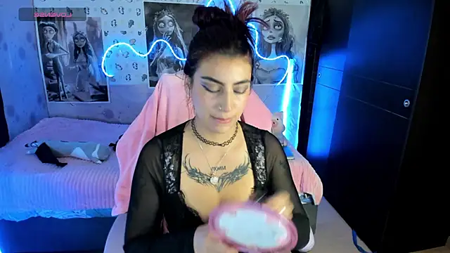 Snapshot of Medussa_katt chatting on 07/06/26, 09:39 Medussa katt online show from 07/06/26, 09:39