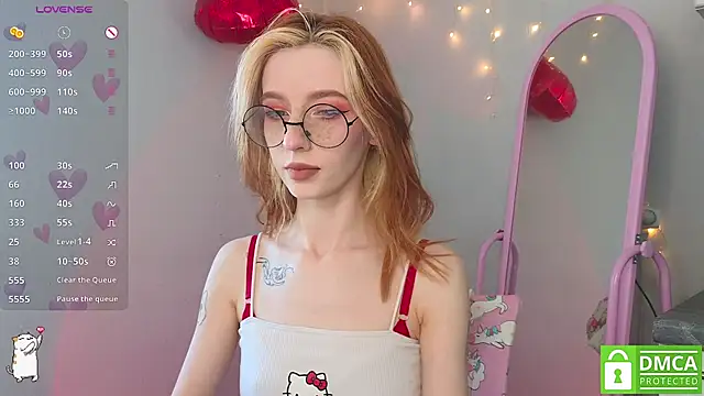 sweetuniporn online show from 03/22/25, 08:40