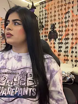 Snapshot of Kariina__69 chatting on 10/25/25, 03:25 Kariina 69 online show from 10/25/25, 03:25