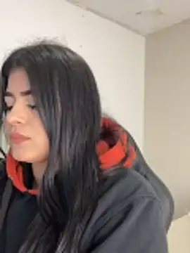 Snapshot of Kariina__69 chatting on 11/13/25, 04:11 Kariina 69 online show from 11/13/25, 04:11