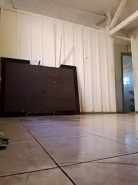 Snapshot of Omoraia chatting on 10/20/25, 06:30 Omoraia online show from 10/20/25, 06:30